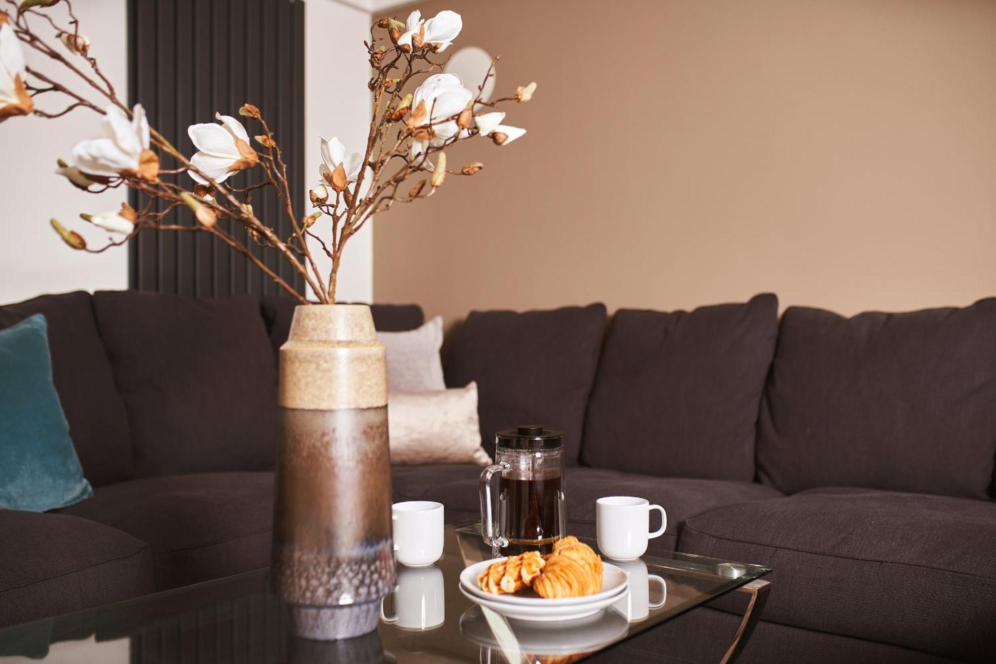 The Moorings - Stylish Duplex Apartment On Torquay Harbourside Bagian luar foto